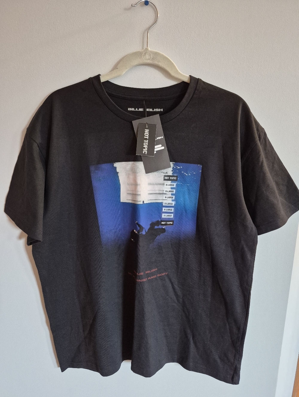 NWT Billie Eilish Hit Me Hard And Soft Graphic T Shirt Hot Topic Size XL